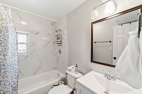 Stylish Jersey City Escape Near Nyc 1 Bedroom Condo