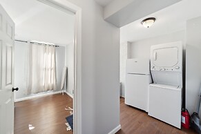 Stylish Jersey City Escape Near Nyc 1 Bedroom Condo