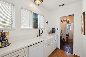 Dana Point Spanish Revival 1 Bedroom Home