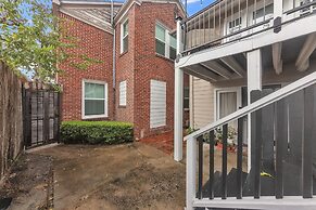 Comfy Apt 4 In Historic Museum District 1 Bedroom Duplex