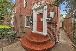 Comfy Apt 4 In Historic Museum District 1 Bedroom Duplex