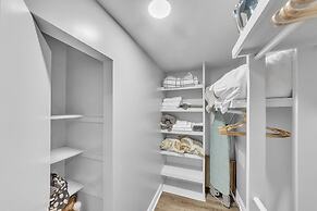 Comfy Apt 4 In Historic Museum District 1 Bedroom Duplex