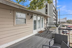 Comfy Apt 4 In Historic Museum District 1 Bedroom Duplex