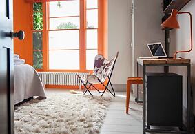 Higgihaus 46 Sleeps 5  Monday - Friday