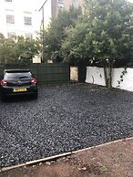 Higgihaus 46 Sleeps 5  Monday - Friday