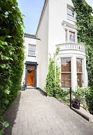 Higgihaus 46 Sleeps 5  Monday - Friday