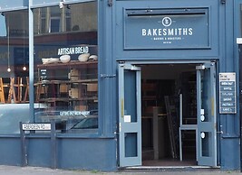 Higgihaus 46 Sleeps 5  Monday - Friday