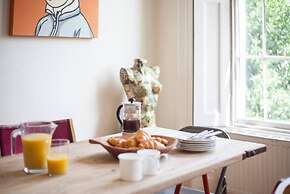 Higgihaus 46 Sleeps 5  Monday - Friday