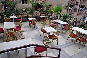 HOTEL LE KREMLIN