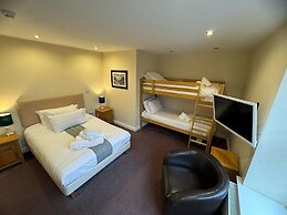 George Hotel Hayfield