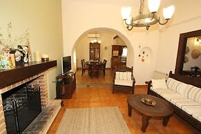 Fistiki House by Frangki