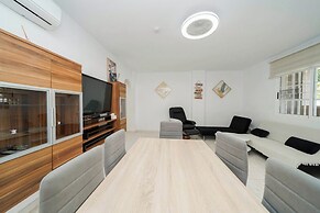 Los Alcazares - Modern Apartment - 3 Beds - 2 Bath