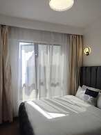 Lux Suites Capital Rise Apartments