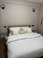 Lux Suites Capital Rise Apartments
