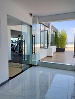 Lux Suites Capital Rise Apartments