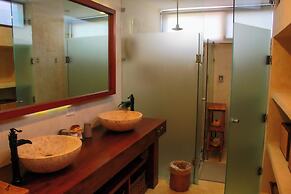 Lipsos Private Luxury beachfront home