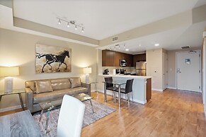 Global Luxury Suites at Woodbury