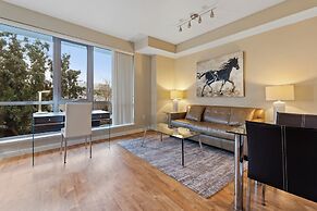 Global Luxury Suites at Woodbury