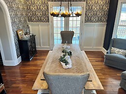 Lakeside Valley Vineyards B&B