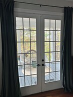 Lakeside Valley Vineyards B&B