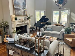 Lakeside Valley Vineyards B&B