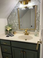 Lakeside Valley Vineyards B&B