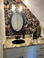 Lakeside Valley Vineyards B&B