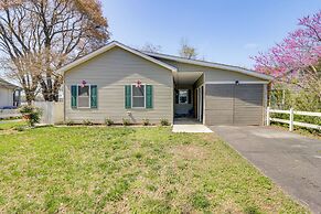 Potomac River Getaway: Walk to Marina!