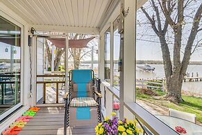 Potomac River Getaway: Walk to Marina!