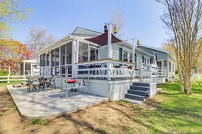 Potomac River Getaway: Walk to Marina!