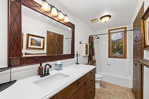 82 Lenawee Lane 5 Bedroom Home