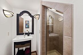 82 Lenawee Lane 5 Bedroom Home