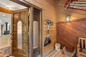 82 Lenawee Lane 5 Bedroom Home