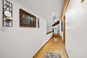 82 Lenawee Lane 5 Bedroom Home