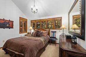 82 Lenawee Lane 5 Bedroom Home