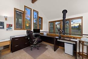 82 Lenawee Lane 5 Bedroom Home