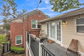 Stylish Museum Apt 3 Comfort & Culture Combined 1 Bedroom Duplex