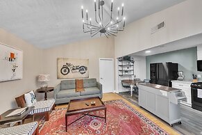 Stylish Museum Apt 3 Comfort & Culture Combined 1 Bedroom Duplex