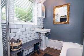 Host Stay Terrace on Canal