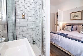 Host Stay Terrace on Canal