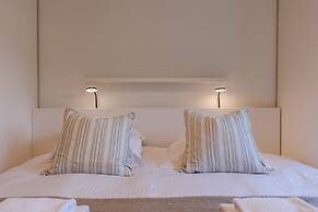 Cozy Apartment for 4 With Parking