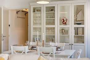 Cozy Apartment for 4 With Parking