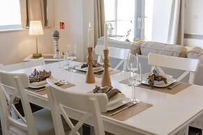 Cozy Apartment for 4 With Parking