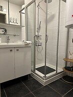 Cozy Apartment for 4 With Parking