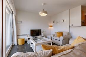 Cozy Apartment for 4 With Parking