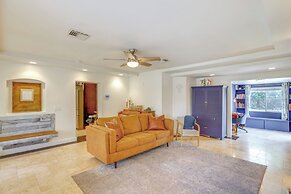 8 Mi to Dtwn: Pet-friendly Phoenix Home!
