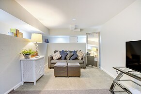 Denver Retreat in Cherry Creek: Walk to Dining!