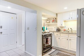 Denver Retreat in Cherry Creek: Walk to Dining!