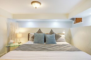 Denver Retreat in Cherry Creek: Walk to Dining!