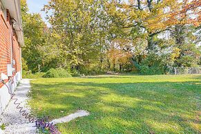 5 Mi to Downtown Baltimore: Quiet Home w/ Porch